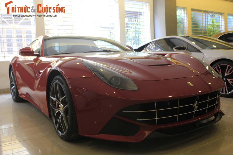 Dai gia Thanh Hoa chi 15 ty tau Ferrari F12 Berlinetta-Hinh-4